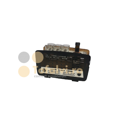 Retro radio cu vin şi pahare
