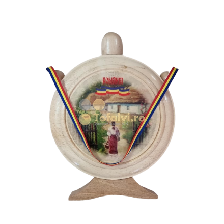 Wooden canteen with traditional pictures