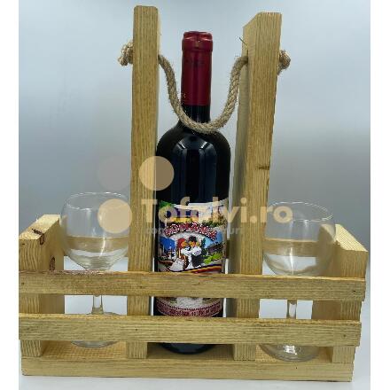 Minibar ket poharral borral 
