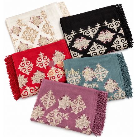 Eșarfă decorativă cu broderie și franjuri – Preț/buc.